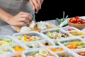 personne faisant du batch cooking sans prise de tête