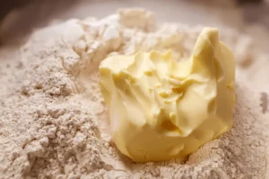 beurre dans de la farine - comment remplacer le beurre dans les patisseries ?
