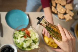 vinaigrette maison - vue du dessus d'un saladier