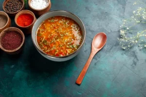 vue du dessus eau de cuisson pleine de gôut