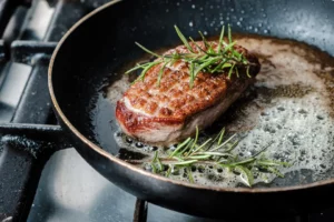 cuisson des viandes à la poêle