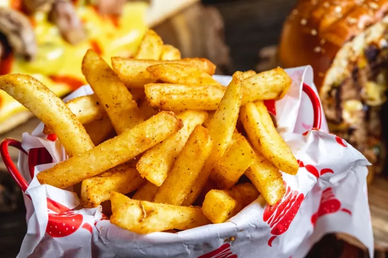 frites maison dans un cornet